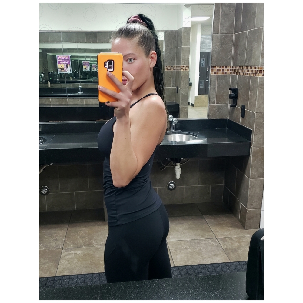 fitbabe💪tank by HOT DROP APPAREL sz S